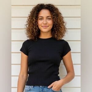 Aritzia TNA Rubbed Homestretch Micro T-Shirt Black Size XS